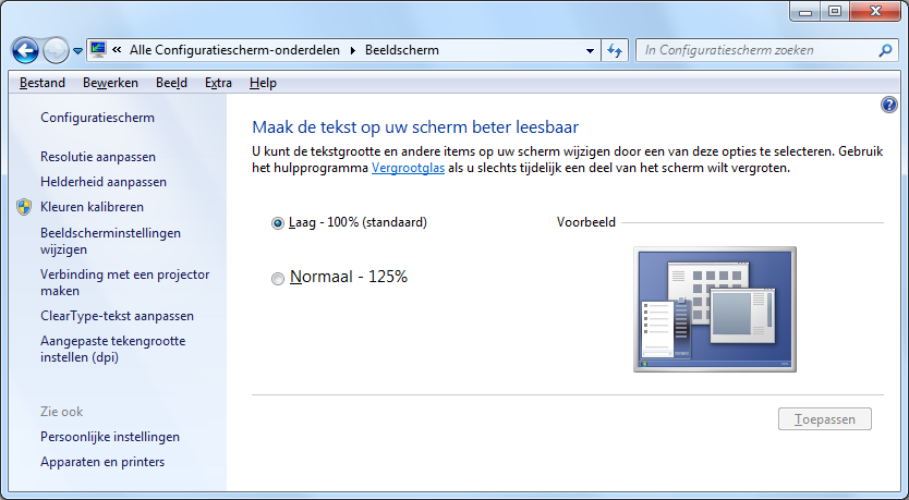 De grootte van de letters pas je NIET aan met de resolutie van de monitor.