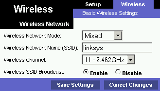 Afbeelding 5: Onder "Wireless" en "Basic Wireless Settings" verander je de naam van je netwerk en stel je tevens in dat hij zijn (zij haar?) naam niet meer de wijde wereld inzendt.