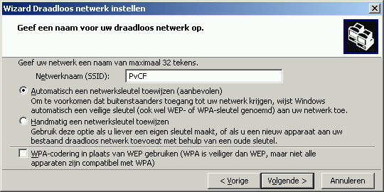 Afbeelding 10: Hier geef je de naam op van het netwerk waarmee je verbinding wilt maken. Gelijk maar even aanklikken dat je handmatig (dus nog niet nu) een netwerksleutel wilt instellen.