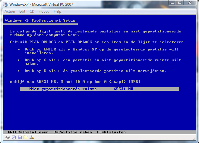 De installatie van Windows XP begint ook virtueel met het foramatteren van de harde schijf.
